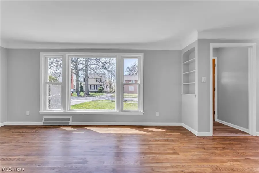 16705 Glendale Avenue, Cleveland, OH 44128 - #3