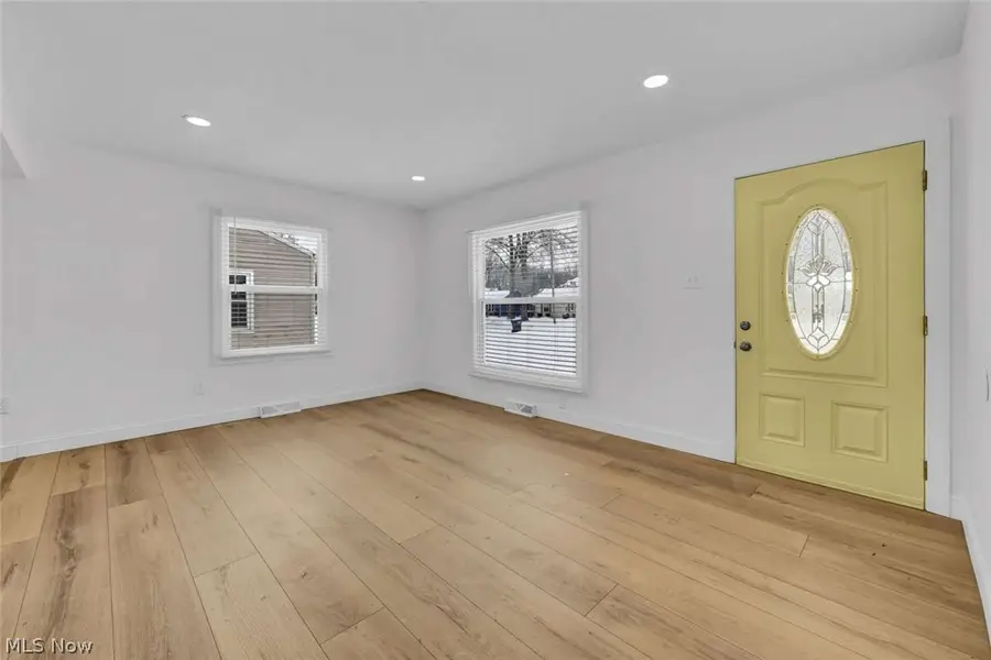 359 Dellwood Road, Avon Lake, OH 44012 - Image #3