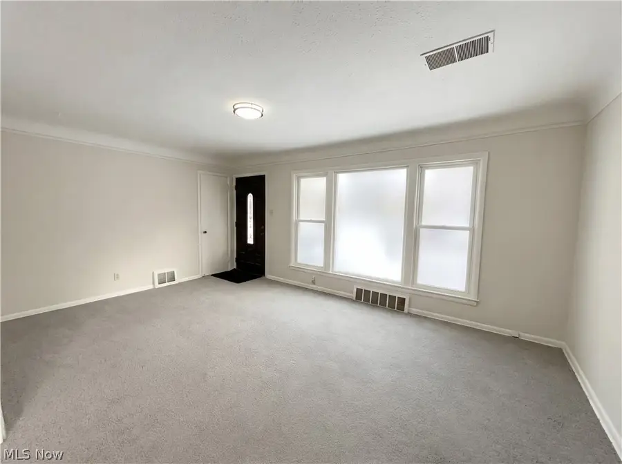 75 Greencroft Road, Bedford, OH 44146 - #3