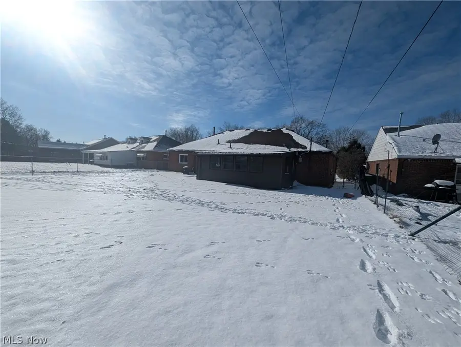 597 Hemlock Drive, Euclid, OH 44132 - #3