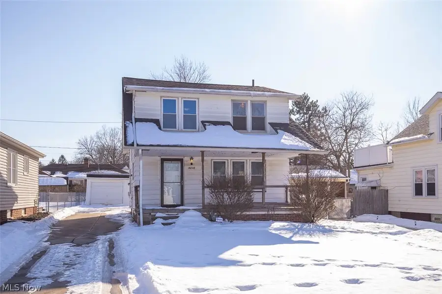 9215 Pinegrove Avenue, Parma, OH 44129 - #2