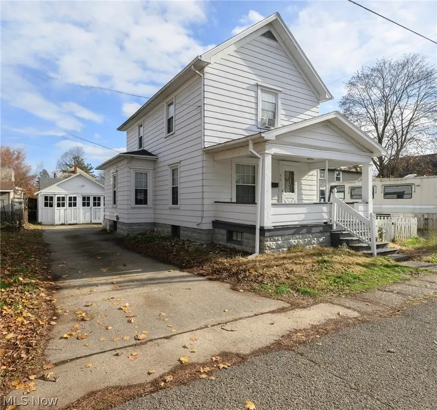 219 5th Nw Drive, New Philadelphia, OH 44663 - #2