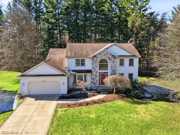 34390 Appleview Way, Solon, OH 44139