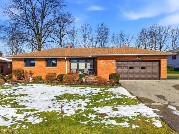 8280 Royal Ridge Drive, Parma, OH 44129