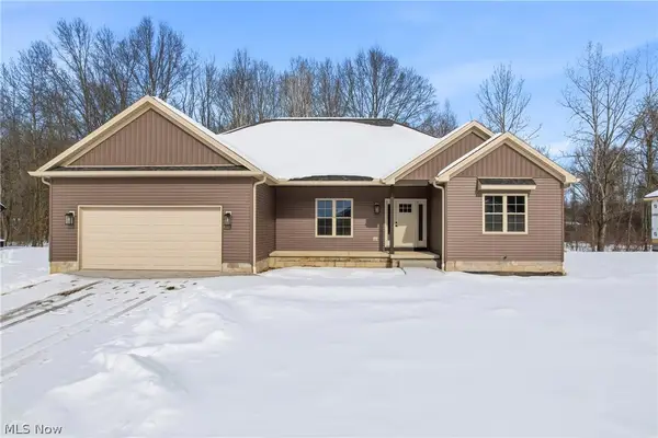 2310 Wilshire Drive, Cortland, OH 44410