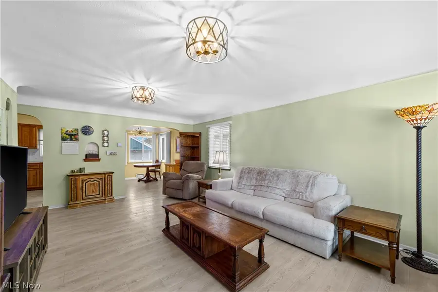 6370 Stratford Drive, Cleveland, OH 44130 - #3