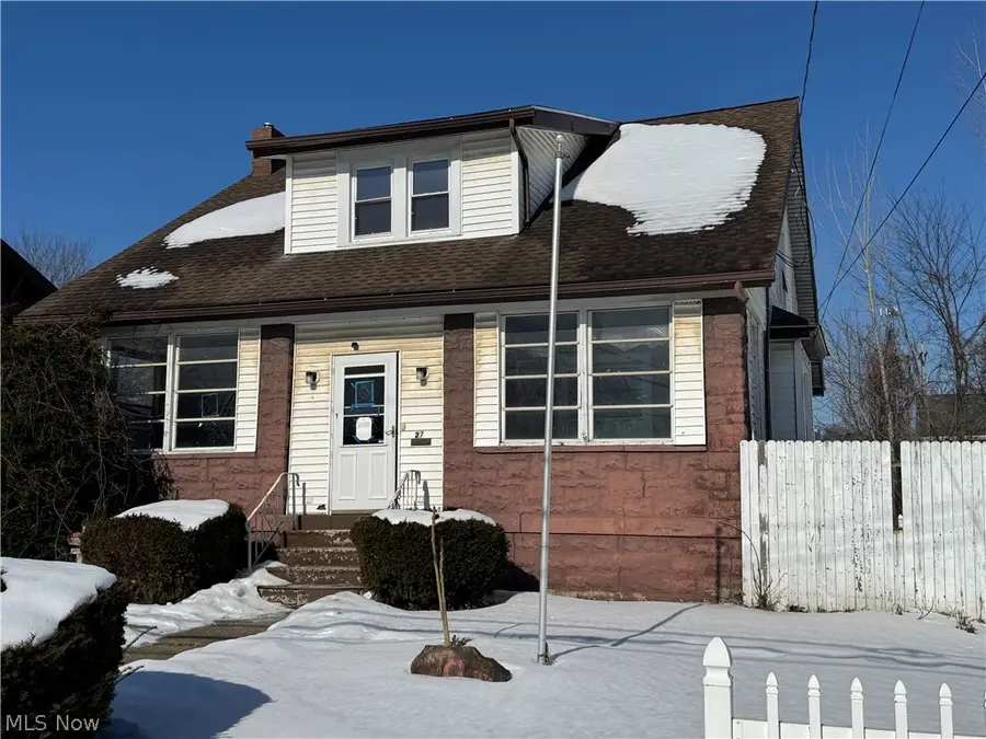 27 Wilson Avenue, Niles, OH 44446 - #2