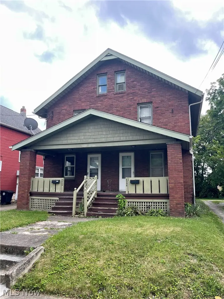 2052-2054 16th Sw Street, Akron, OH 44314 - #1