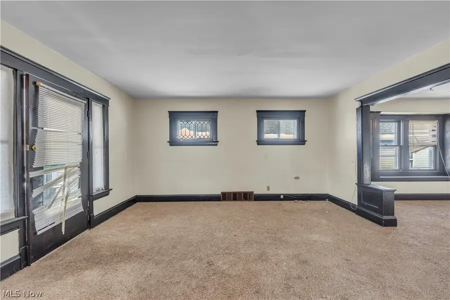 9617 Mount Auburn Avenue, Cleveland, OH 44104 - #3