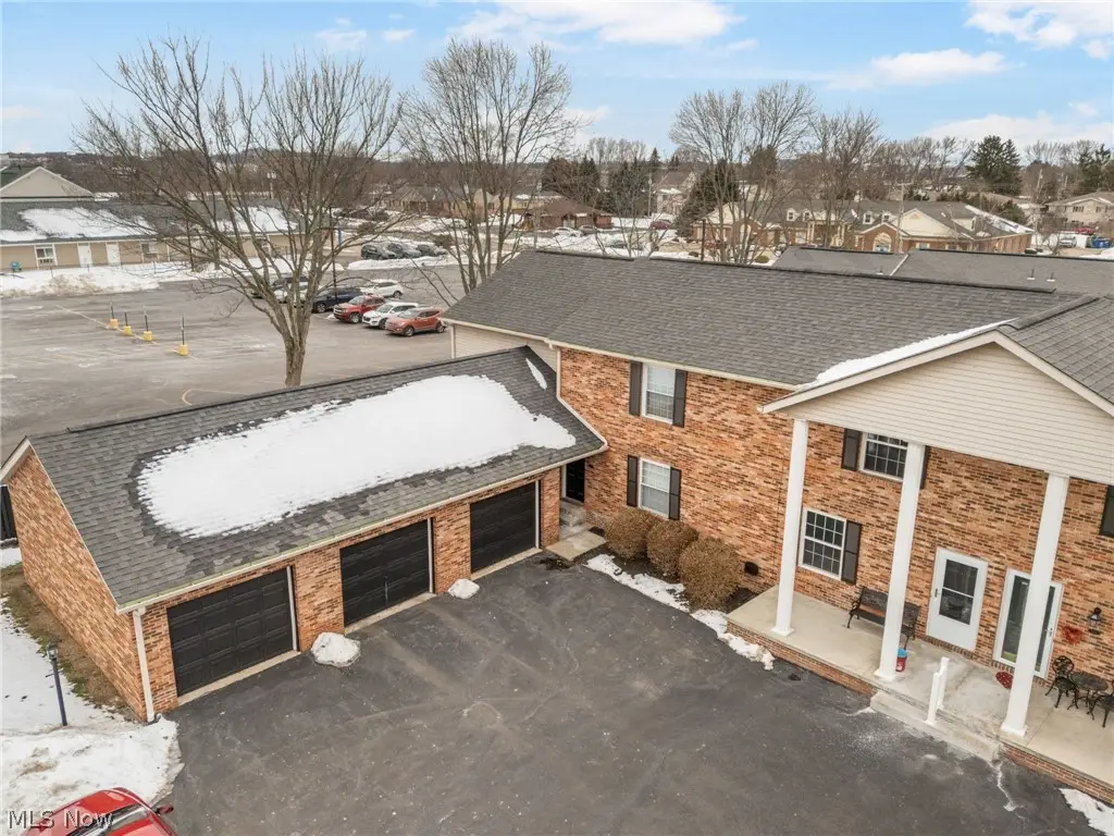 1222 W Maple Street, North Canton, OH 44720 - #1