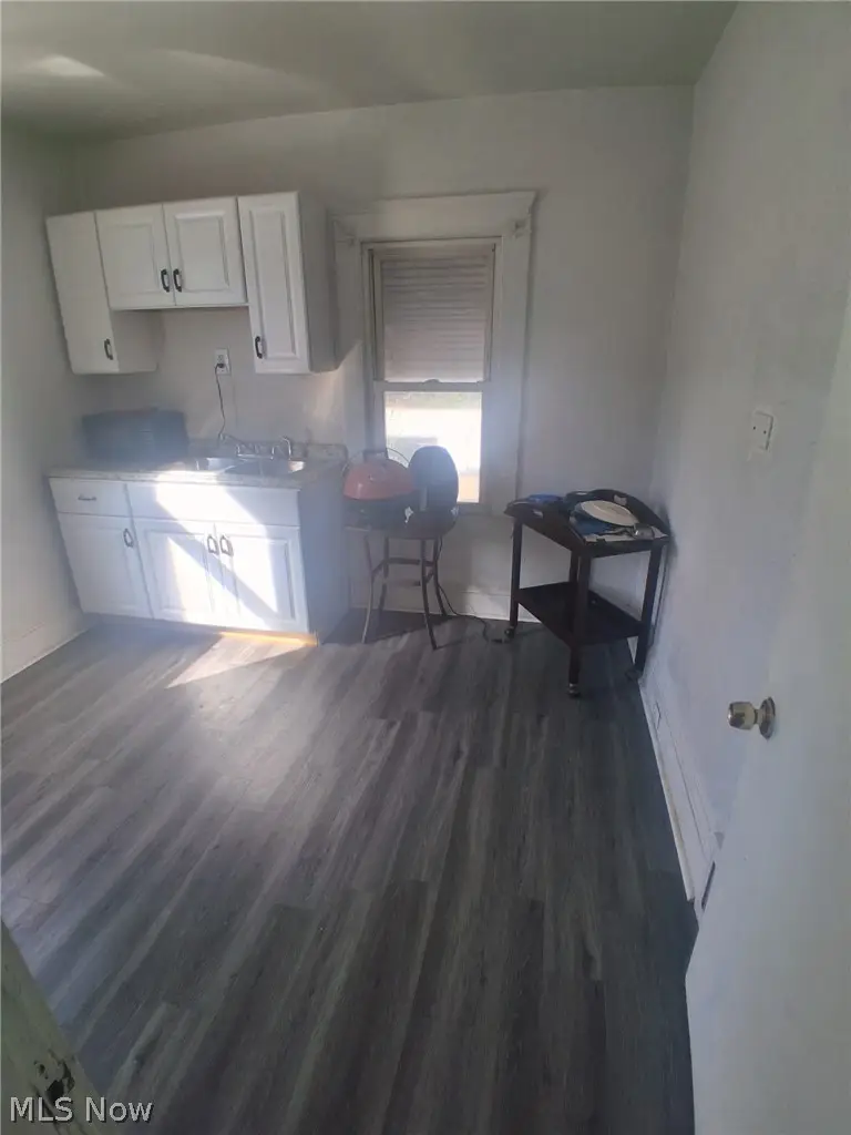 3306 W 52nd Street, Cleveland, OH 44102 - #2