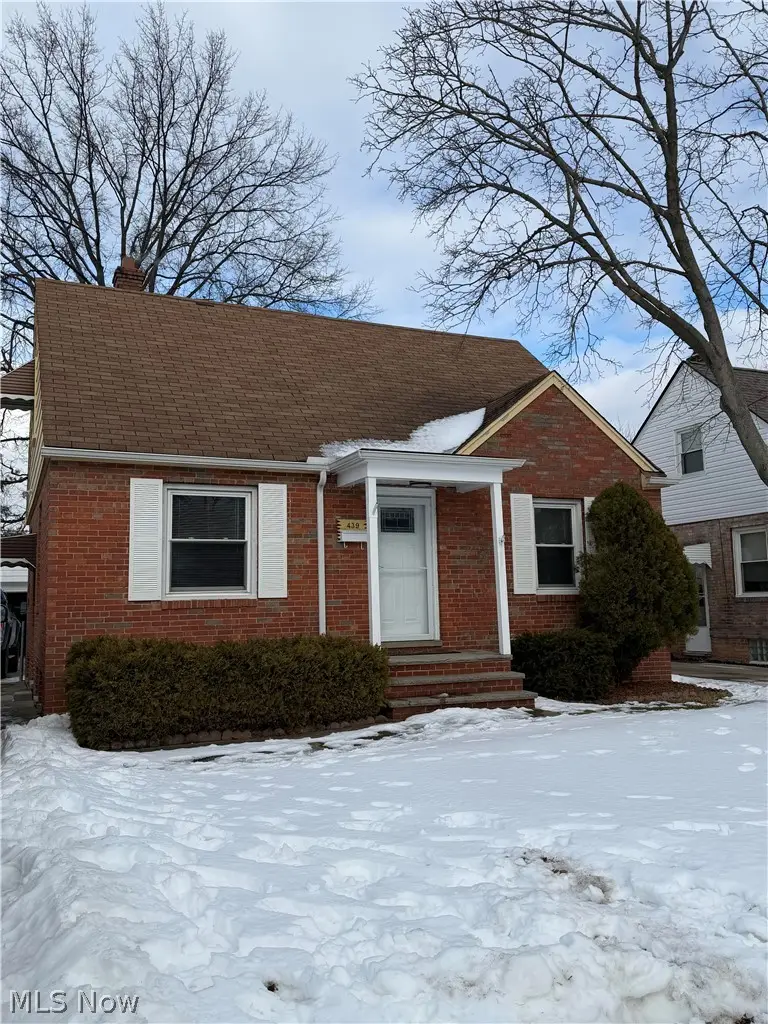 439 E 328th Street, Eastlake, OH 44095 - #1
