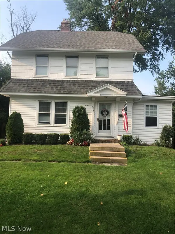 3303 E Scarborough Road, Cleveland, OH 44118