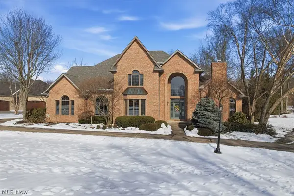 21 Timber Run Court, Canfield, OH 44406