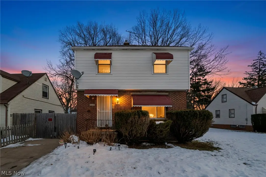 4035 Victory Boulevard, Cleveland, OH 44135 - #1