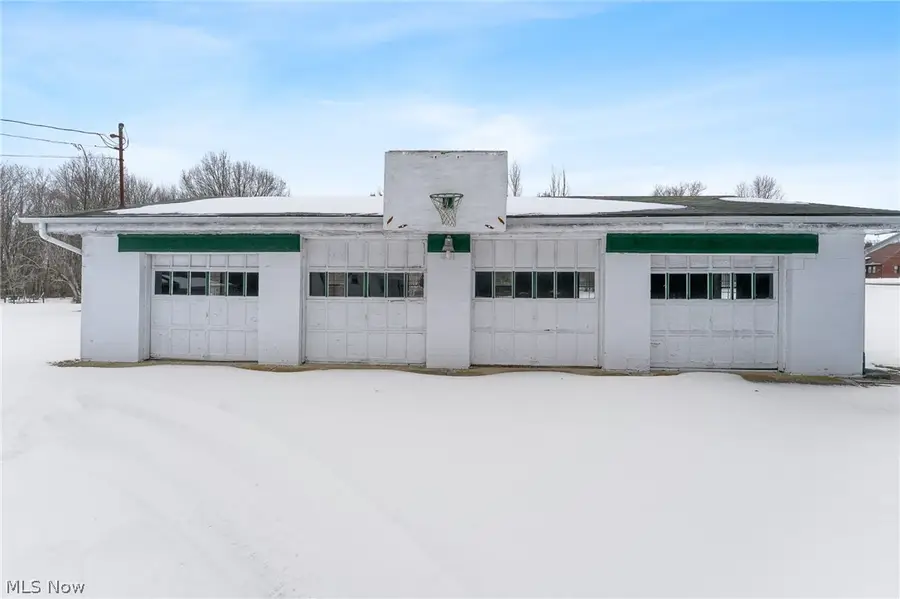 5160 Oak Street, Lowellville, OH 44436 - #2