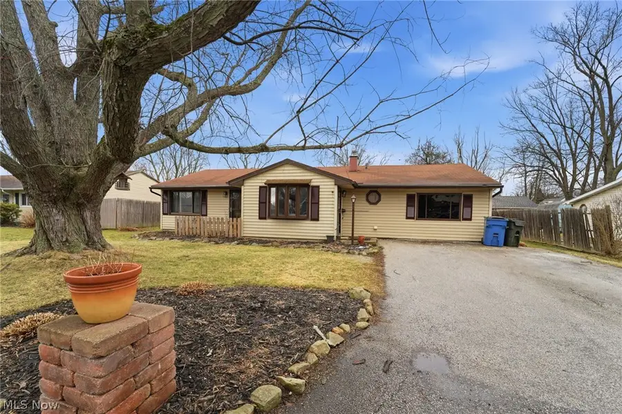 7366 Primrose Drive, Mentor On The Lake, OH 44060 - #2