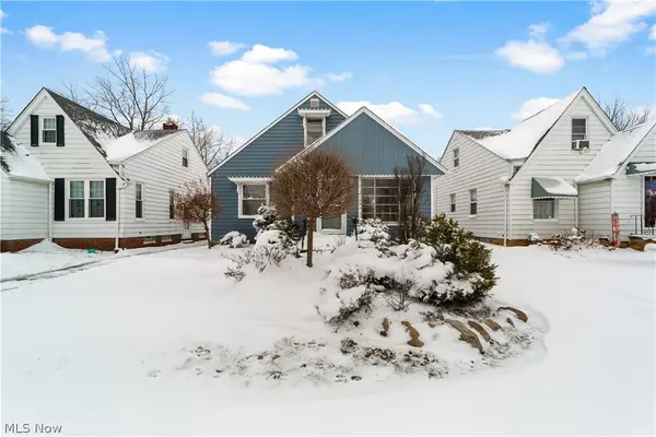 7915 Renwood Drive, Parma, OH 44129