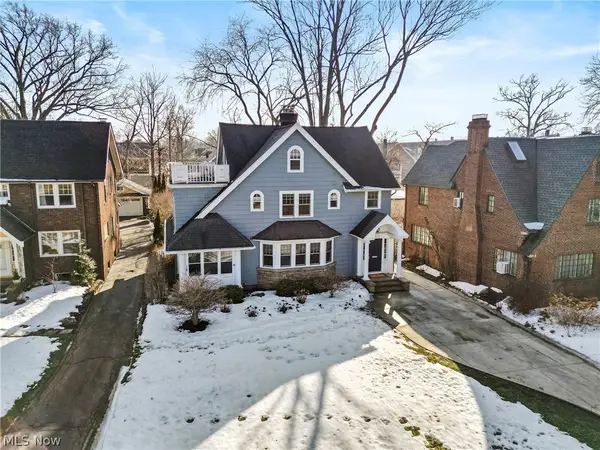 12911 Lake Avenue, Lakewood, OH 44107