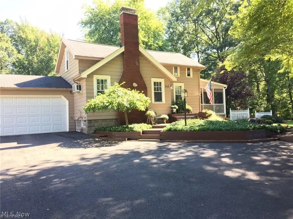 249 Howland Wilson Se Road, Warren, OH 44484 - #1
