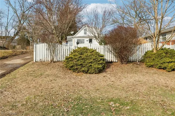 575 Flora Avenue, Akron, OH 44314