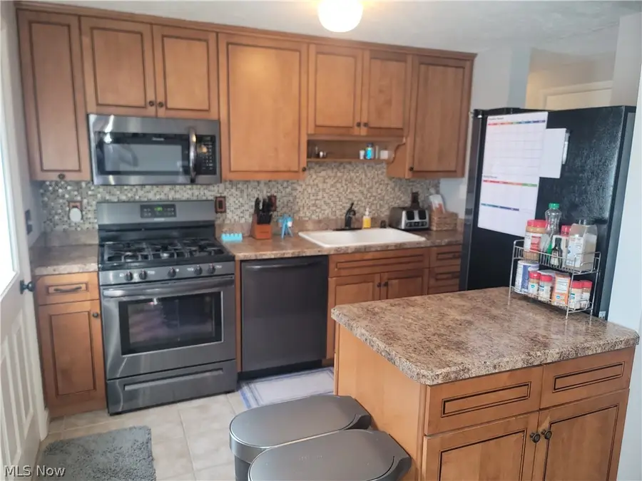 6505 Hudson Avenue, Mentor, OH 44060 - #2