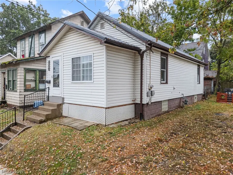 710 N Freedom Avenue, Alliance, OH 44601 - #3