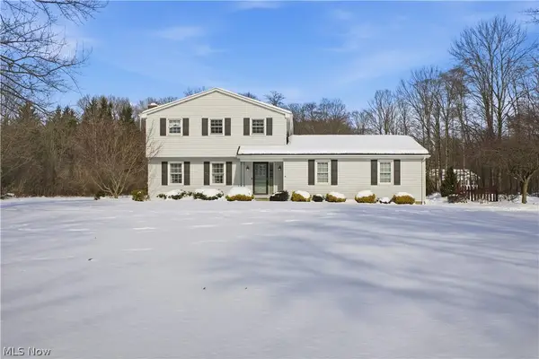 1016 W Pine Lake Road, North Lima, OH 44452