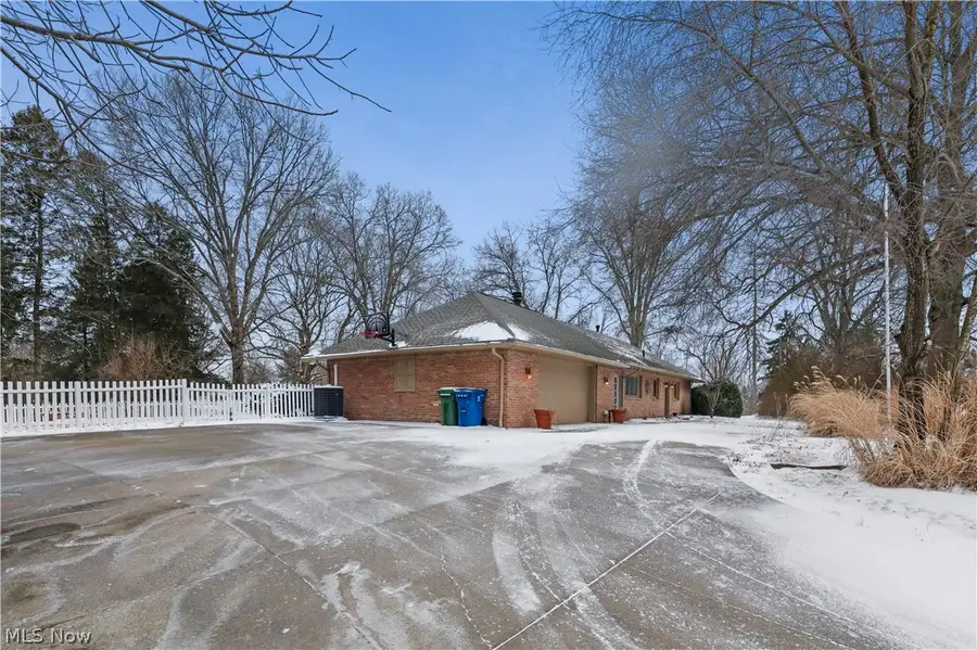 3101 N Jackson Boulevard, Uniontown, OH 44685 - #3