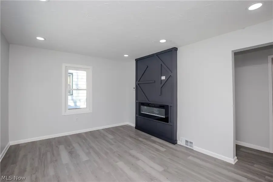 1291 Roslyn Avenue, Akron, OH 44320 - #3