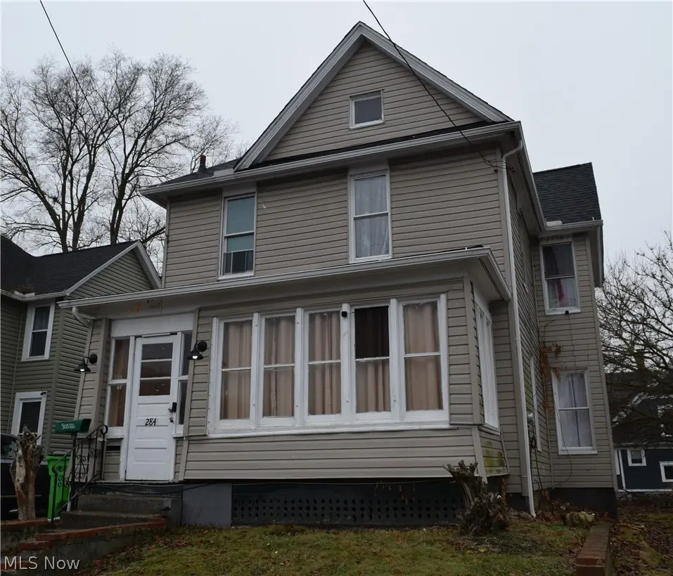 284 3rd Nw Street, Barberton, OH 44203 - #1