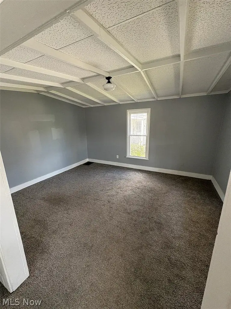 284 3rd Nw Street, Barberton, OH 44203 - #3