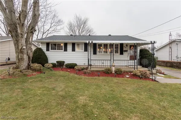 913 Rosewood Drive, Elyria, OH 44035