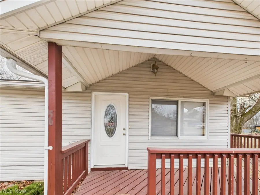 56 N Meadowlark Drive, Williamstown, WV 26187 - #2