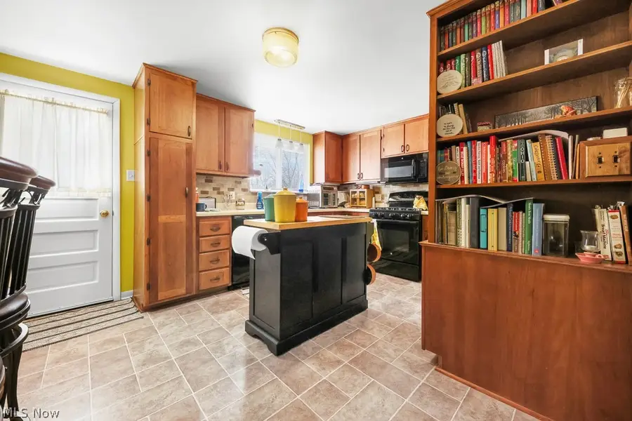 10684 Dot Ne Avenue, Alliance, OH 44601 - #2