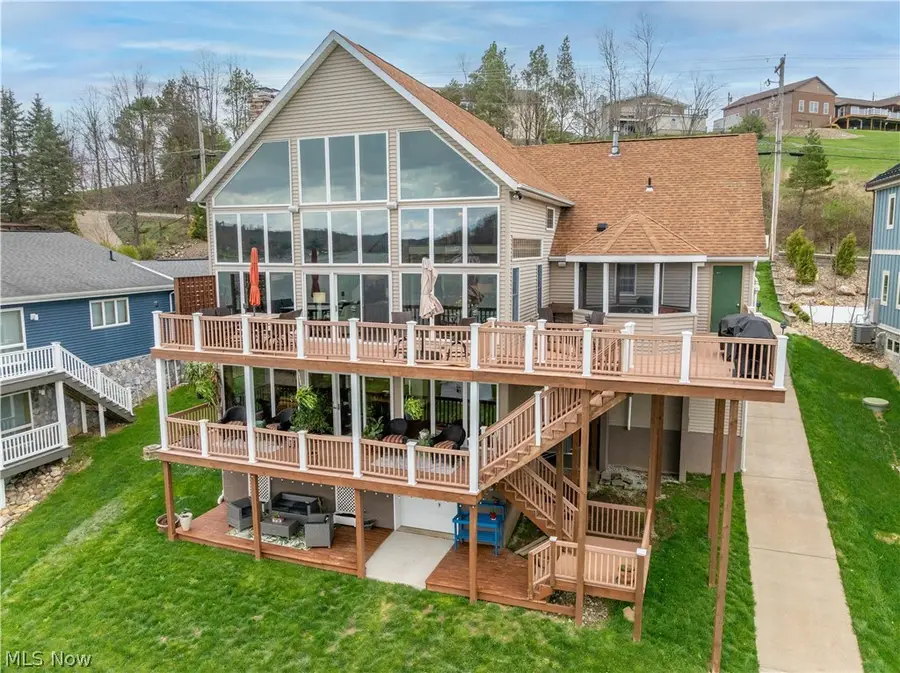 376 E Mohawk Drive, Malvern, OH 44644 - #2