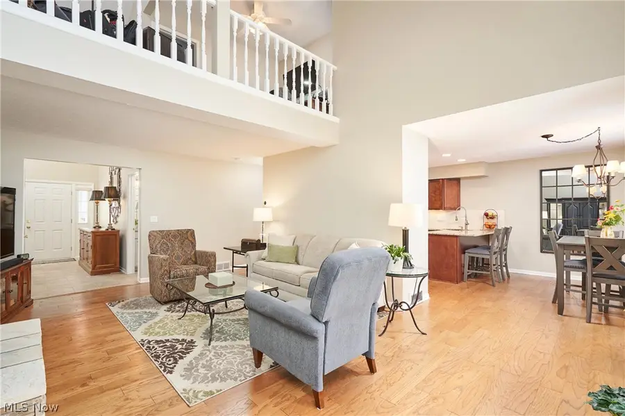 800 Hampton Circle #6, Aurora, OH 44202 - #2