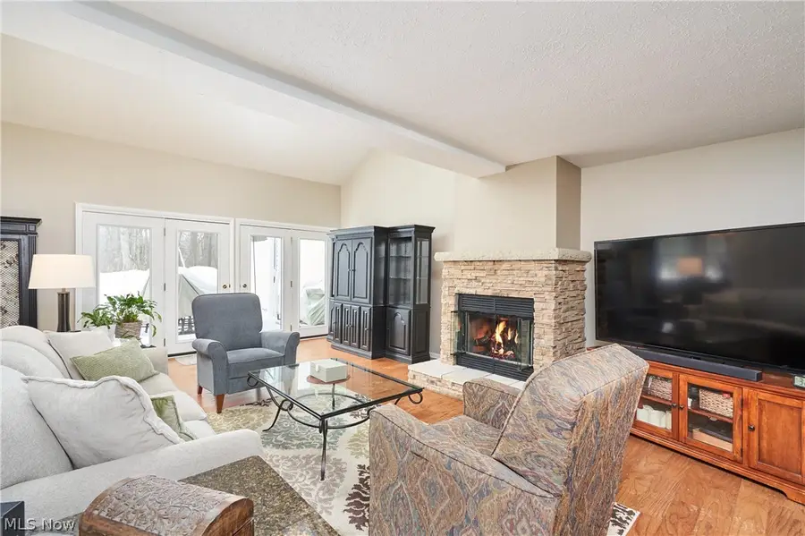 800 Hampton Circle #6, Aurora, OH 44202 - #3