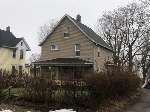 822 Highland Ne Road, Canton, OH 44704