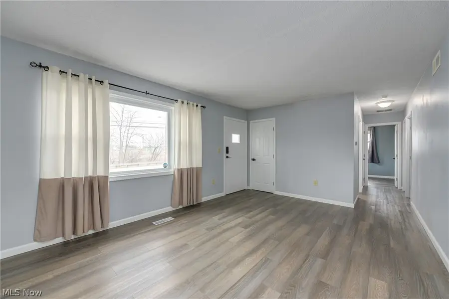 703 N Main Street, Amherst, OH 44001 - #3