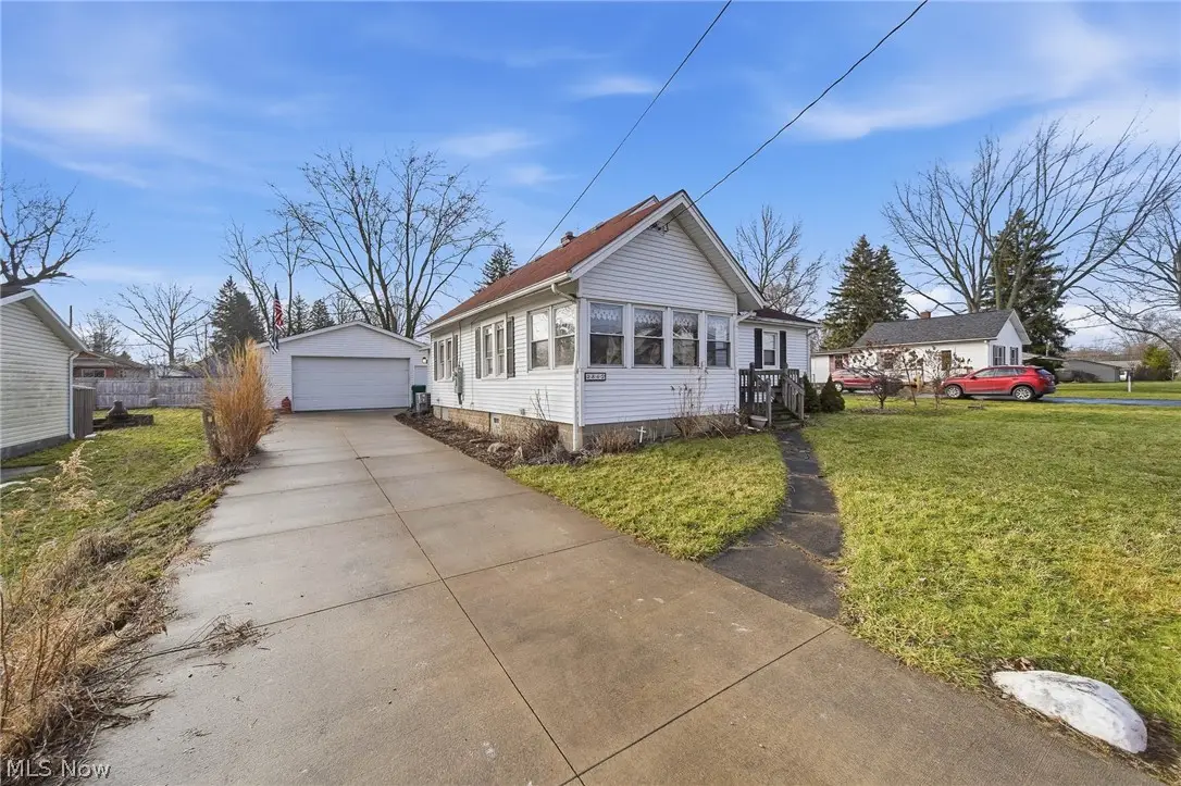 3842 Moreland Avenue, Stow, OH 44224 - #1