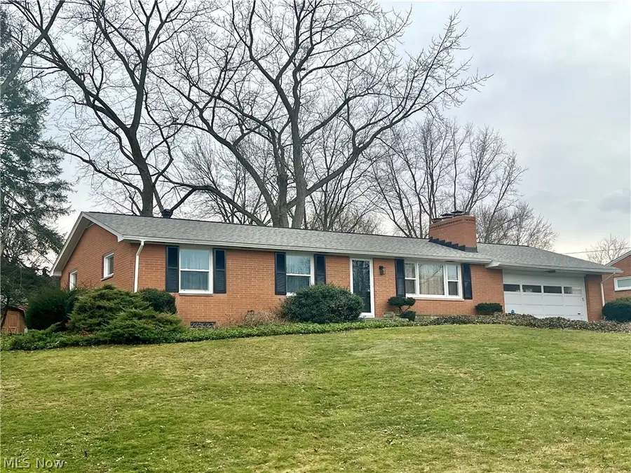 1084 Marion Nw Avenue, Massillon, OH 44646 - #2