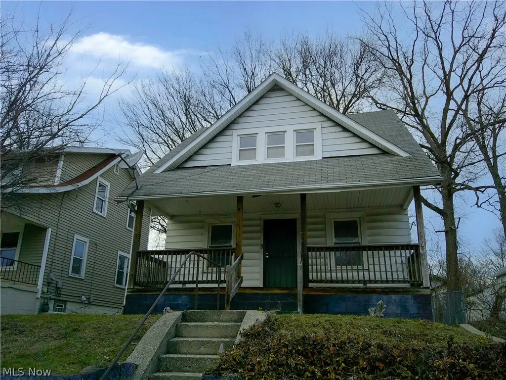 815 Longview Avenue, Akron, OH 44307 - #1