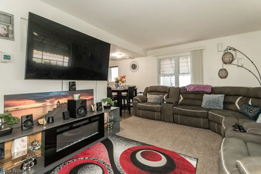 23298 Williams Avenue, Euclid, OH 44123 - #3