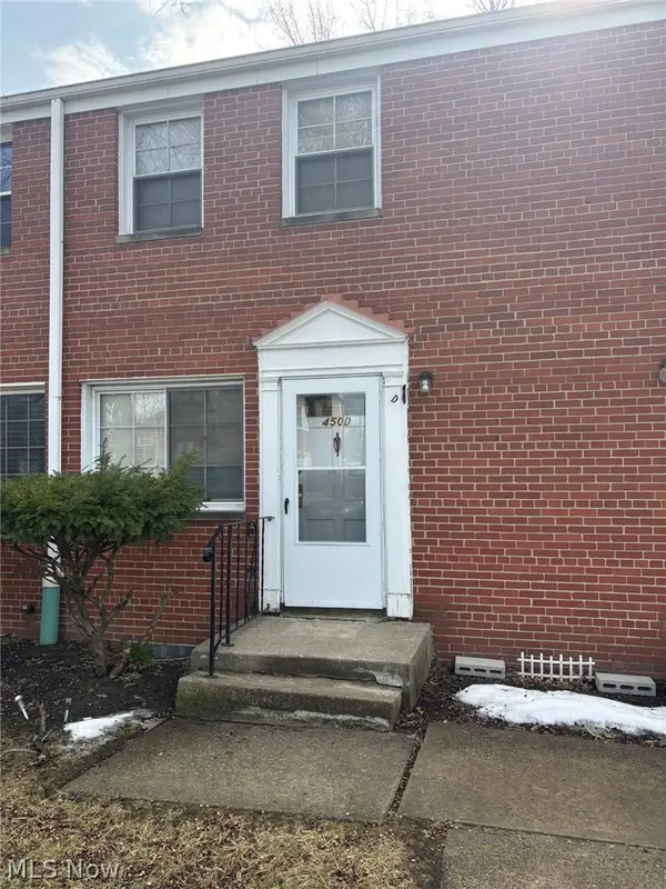 450 Kenwood Drive #D-12, Euclid, OH 44123