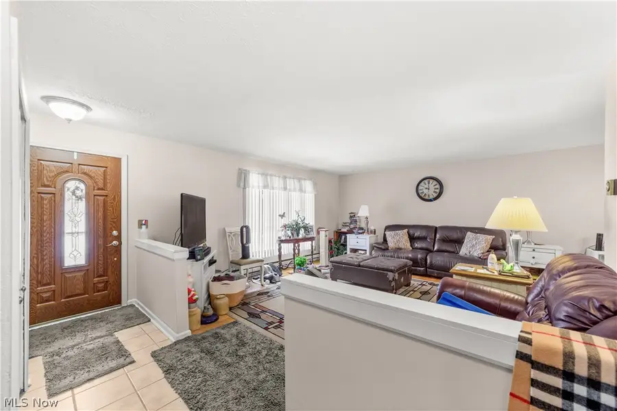 129 Hidden Tree Lane, Amherst, OH 44001 - #3