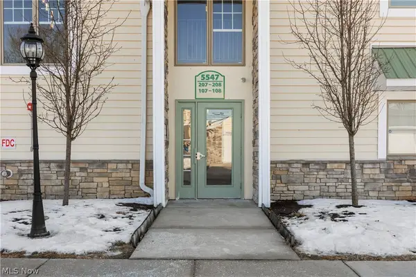 5547 Beavercrest Drive #107, Lorain, OH 44053