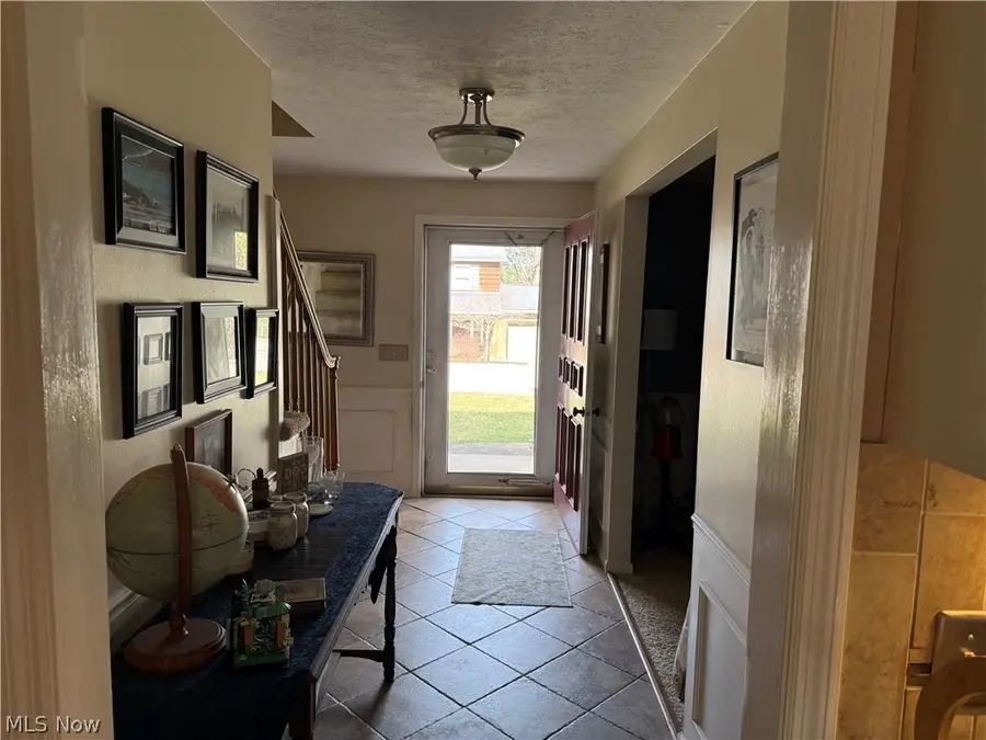 148 N Hills Drive, Parkersburg, WV 26104 - #2