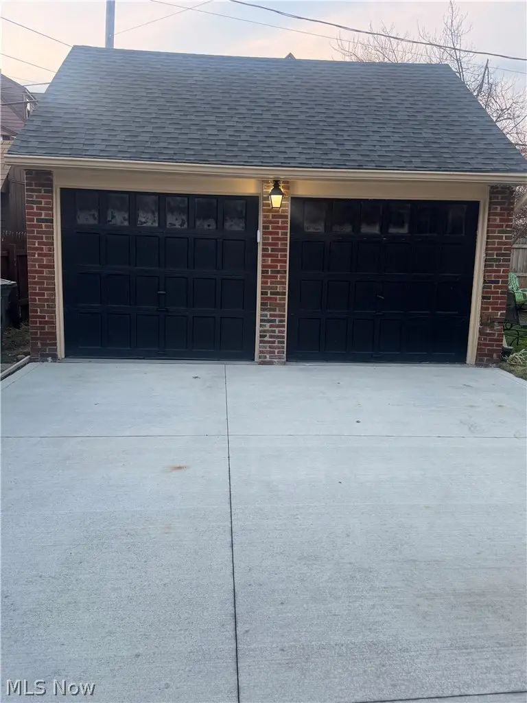 19131 S Lake Shore Boulevard, Euclid, OH 44119 - #3