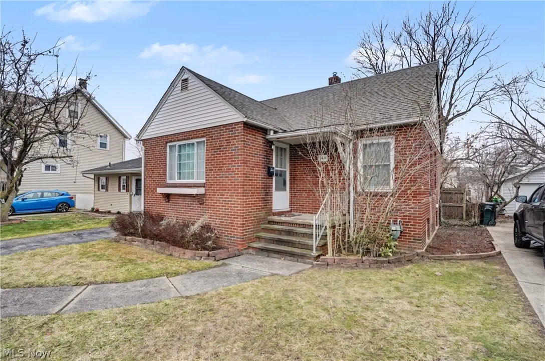 144 Roosevelt Avenue, Elyria, OH 44035 - #1